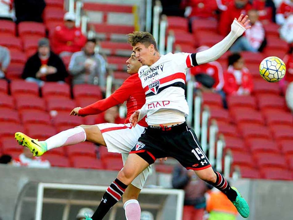 Na estreia de Ricardo Gomes, São Paulo empata com Inter. Siga o pós-jogo!