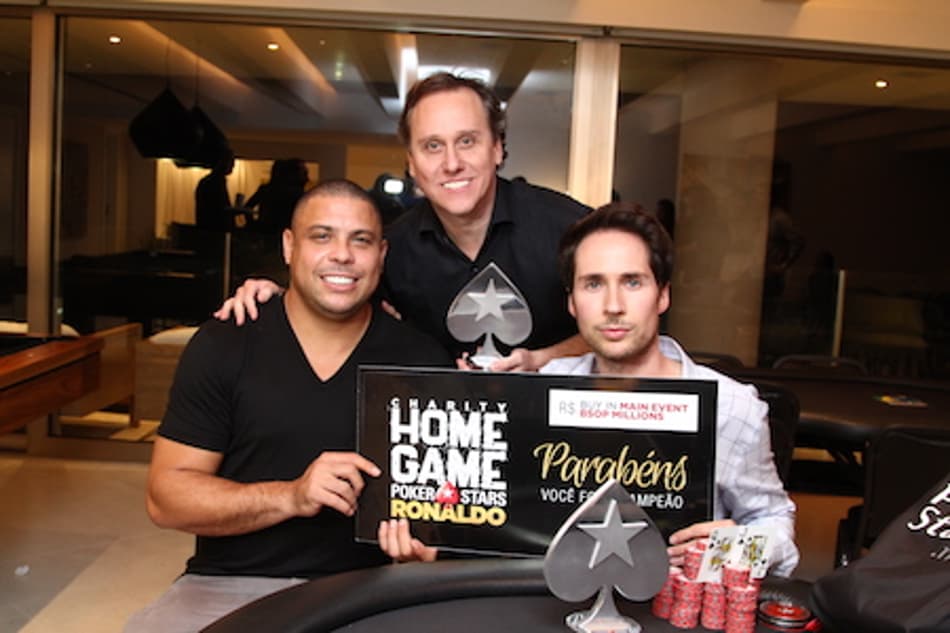 Ronaldo organiza torneio beneficente de pôquer e reúne celebridades no RJ