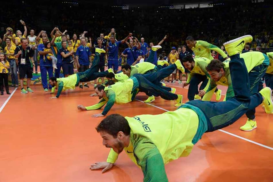 Começa venda de ingressos para jogo da Seleção de vôlei em Curitiba
