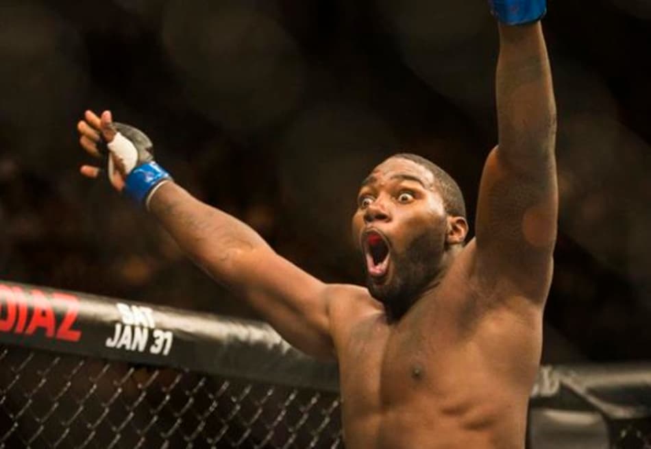 Dana considera fazer Johnson x Jones para definir próximo pelo cinturão