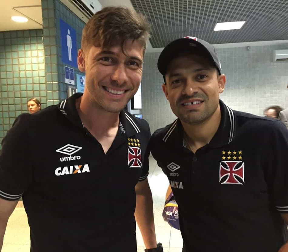 SIGA O DIA NO VASCO: Vasco viaja para São Paulo rumo à Santos