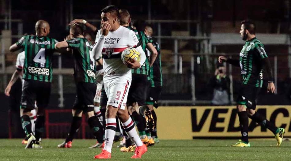 Super-Raio X: São Paulo sofre nova derrota e é o time de Série A que mais perdeu na temporada