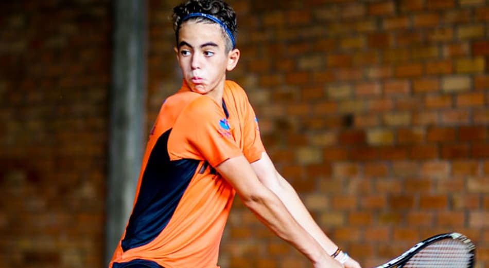 João Loureiro vai à semi no Uruguay Bowl, em Punta del Este