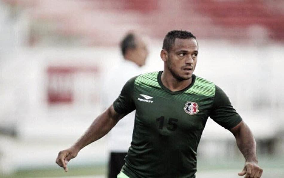 Marcinho está oficialmente dispensado do Santa Cruz