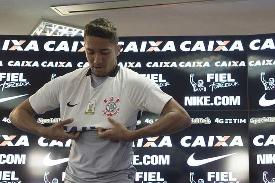 Desarmes, passes e lançamentos: estatísticas de Jean, novo reforço do Vasco