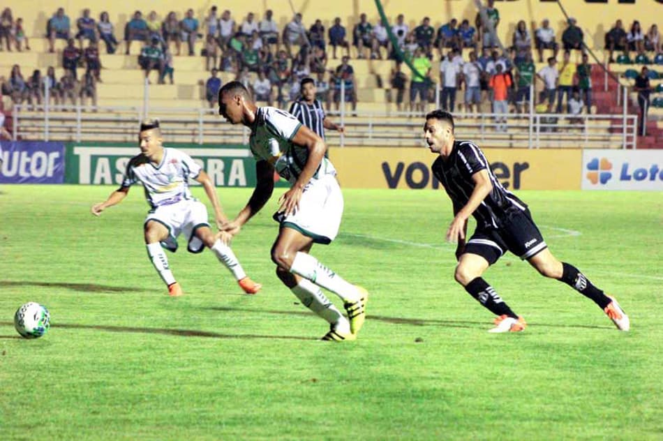 Fotos: Confira os jogos que tiveram hat-tricks de atacantes pelo Brasil