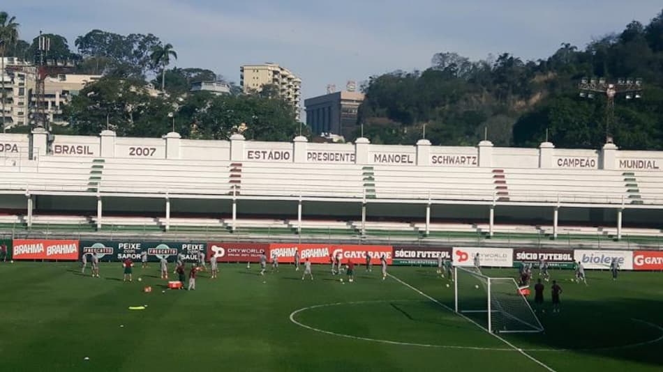 TEMPO REAL: Fluminense faz último treino antes de encarar o Corinthians