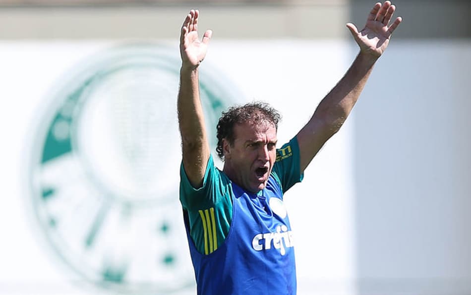 Cuca fala em torcida por São Paulo e diz que não é hora de dar espetáculo