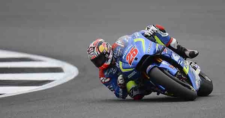 Viñales vence em prova marcada por grave acidente na largada