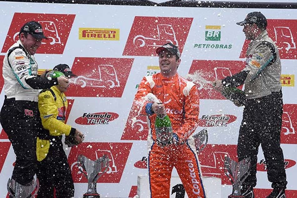 Diogo Pachenki ganha a primeira na Fórmula Truck