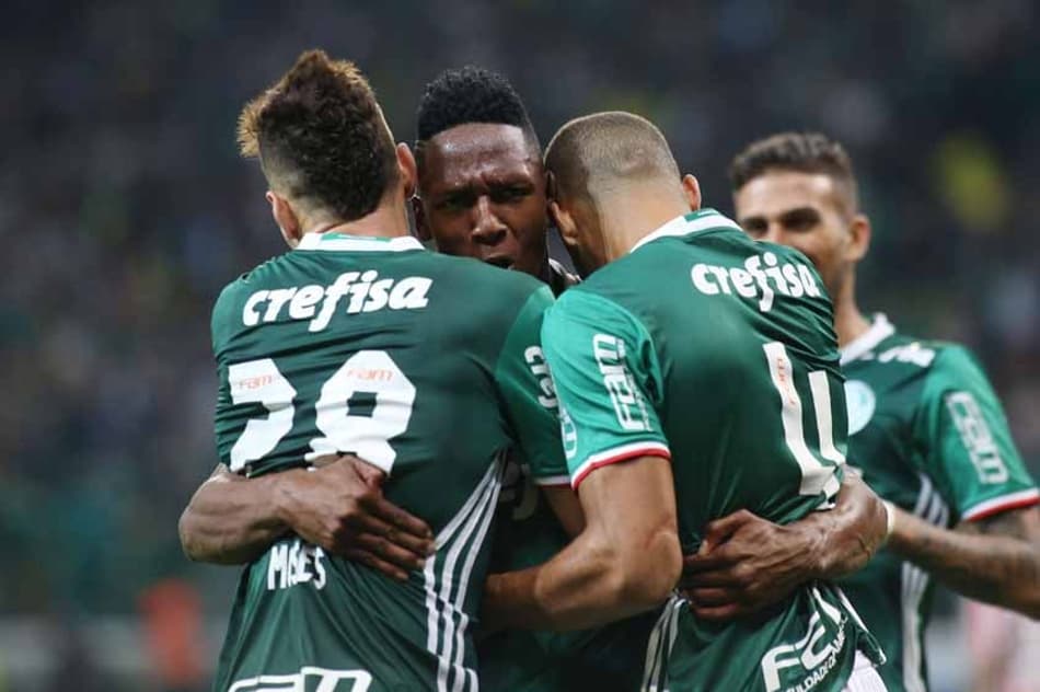 Zaga decide, e Palmeiras passa pelo São Paulo na Arena. Siga os vestiários!