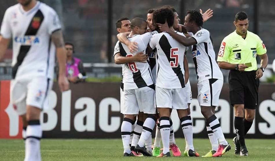 Engorda aí! Vasco pega o Goiás para voltar a abrir vantagem na Série B