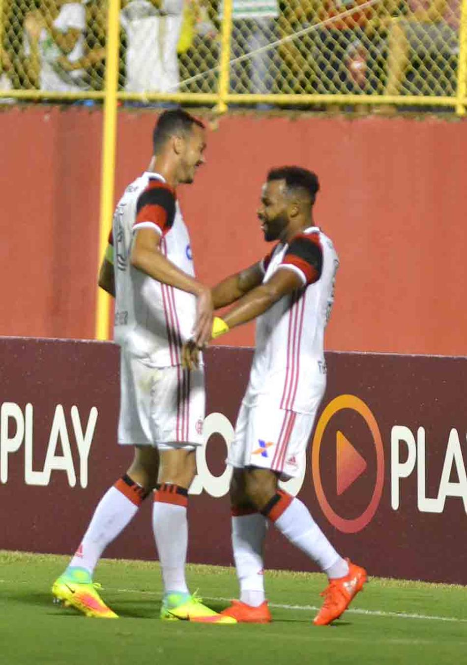 ATUAÇÕES: Fernandinho e Gabriel brilham no triunfo do Flamengo. Vote!