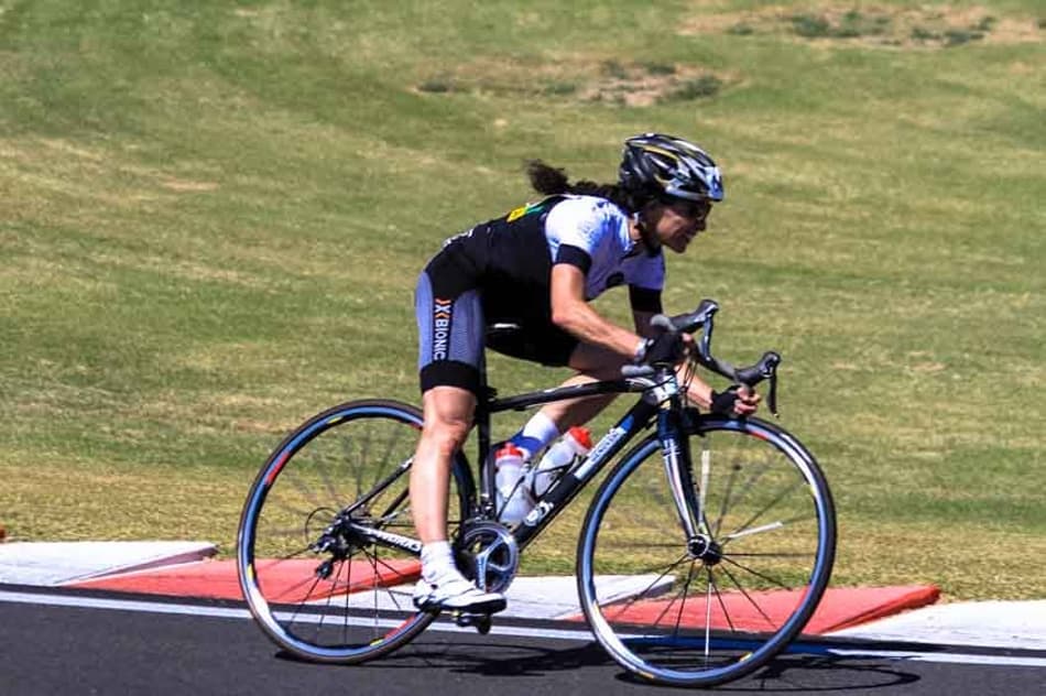 Brasileira disputa prova de 24h de ciclismo nos Estados Unidos