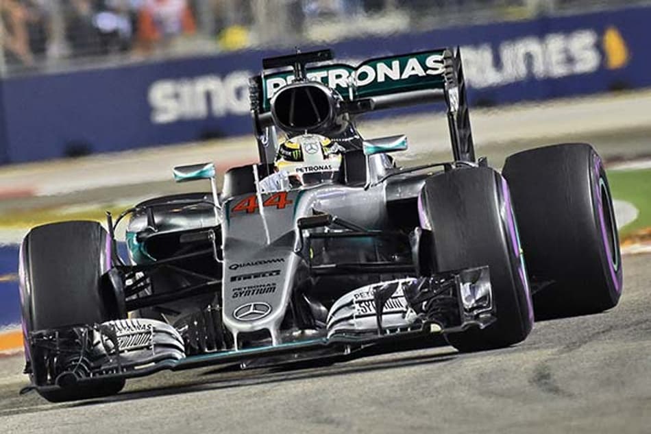 Hamilton fica satisfeito por recuperar o pódio em Marina Bay