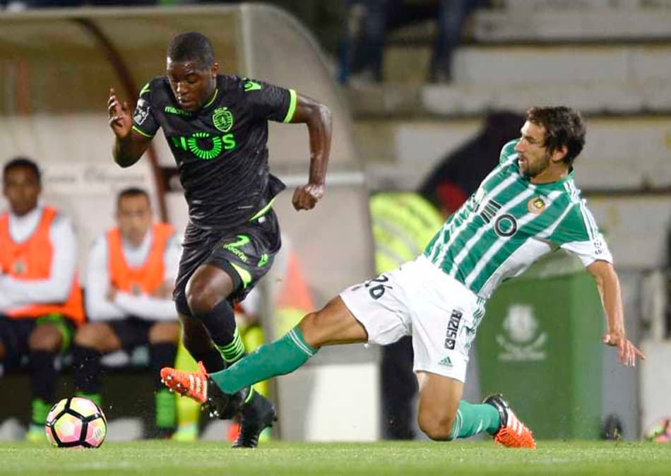 Porto para no Tondela, e Rio Ave arranca vitória do líder do Português