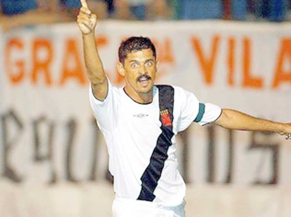 Técnico interino, Valdir foi o maior artilheiro do Vasco nos anos 90