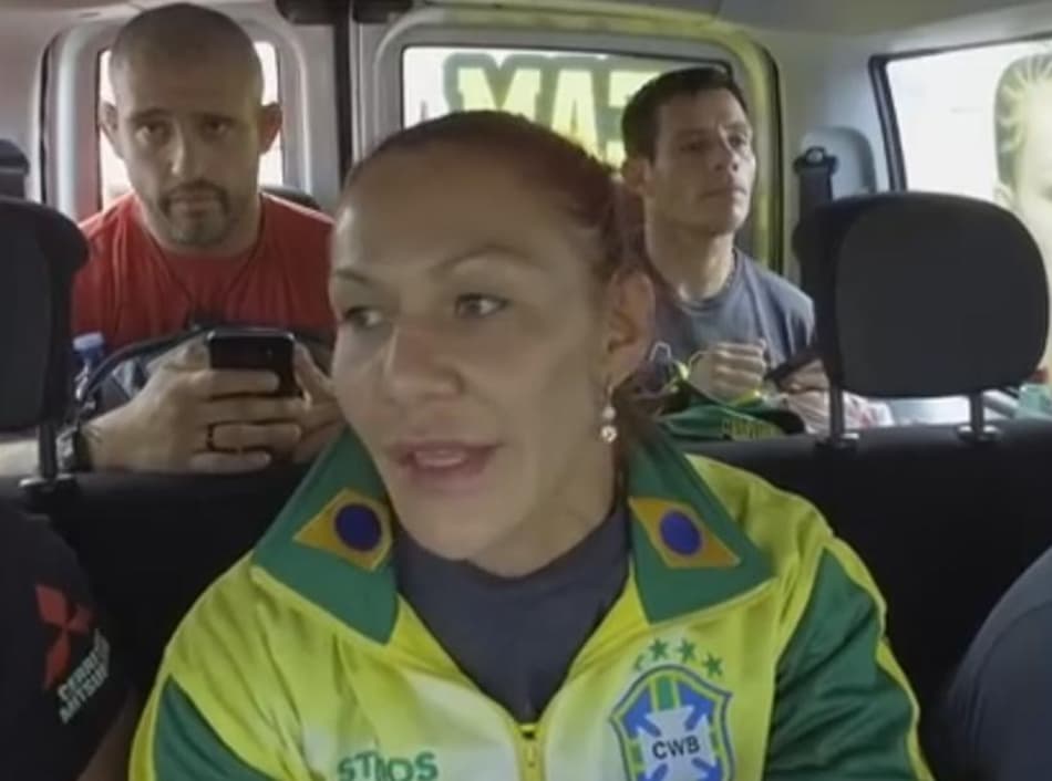 Cyborg discute com nutricionista sobre uso de anticoncepcional