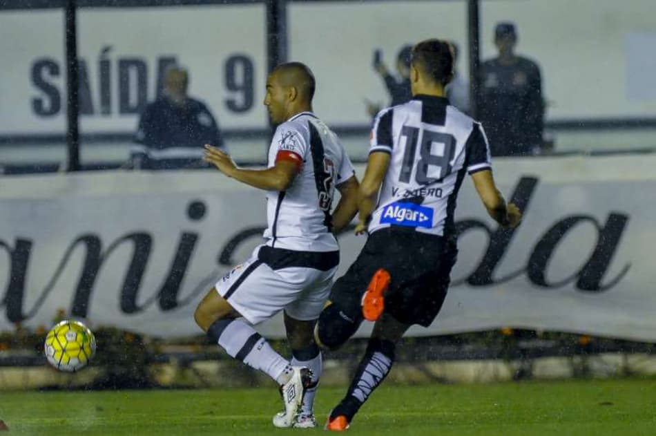 Rubro-negros ‘invadem’ Instagram de Rodrigo, zoeira passa dos limites e jogador bloqueia conta