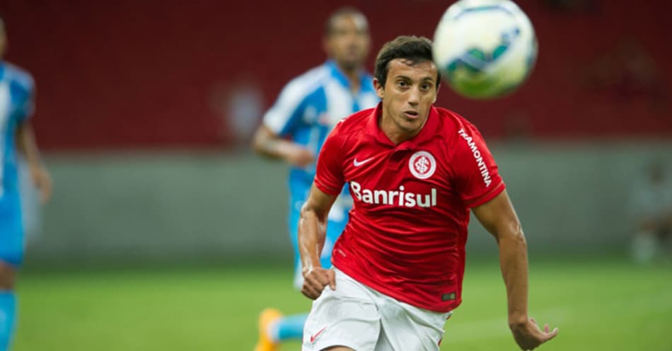 Sem espaço no Inter, atacante Luque deve ser emprestado ao San Martín