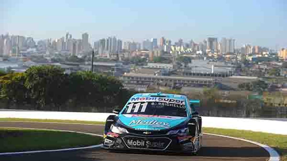 Barrichello surpreende com estratégia e vence a segunda em Londrina