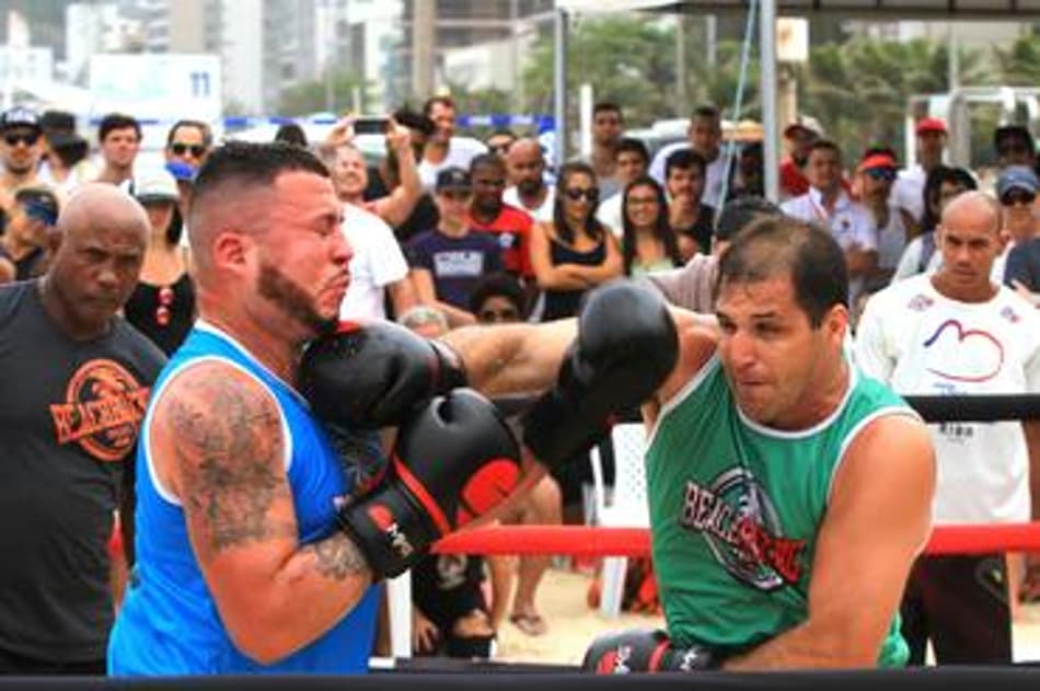Giovanni Tonzano conectou os melhores golpes para vencer a Superluta