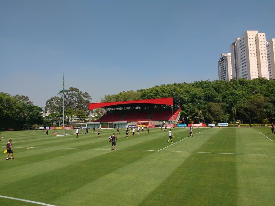 TEMPO REAL! Siga a preparação do São Paulo para o jogo contra o Fla