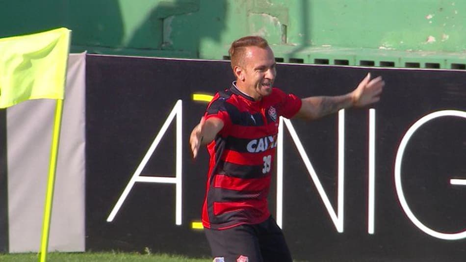 Após reclamar de substituição, Zé Love se desculpa com Argel Fucks