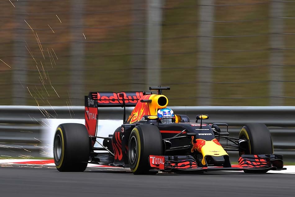 Ricciardo vence após quebra de Hamilton e garante a dobradinha para Red Bull