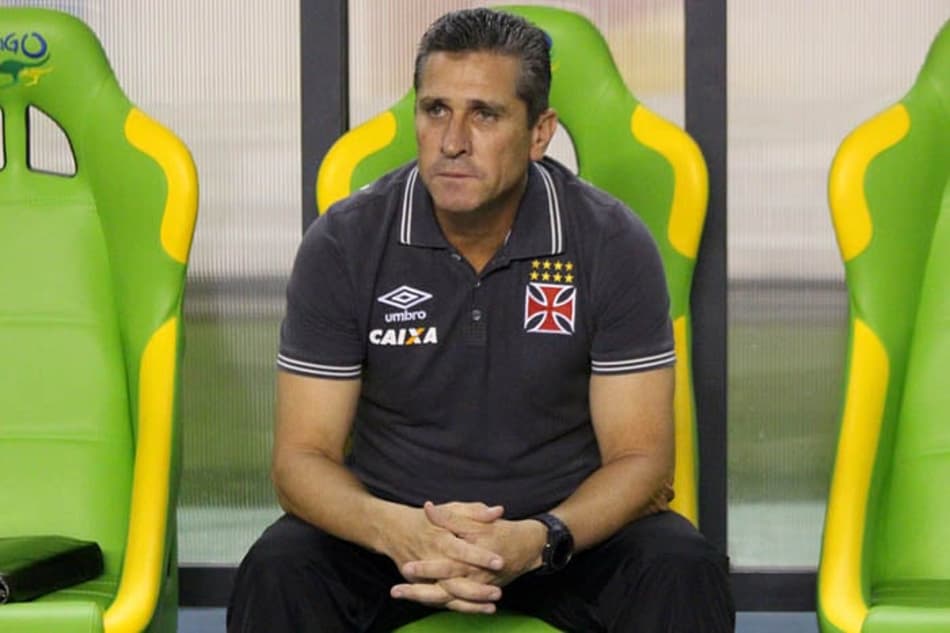 Pega no tranco?! Vasco de Jorginho quer deslanchar no fim da Série B
