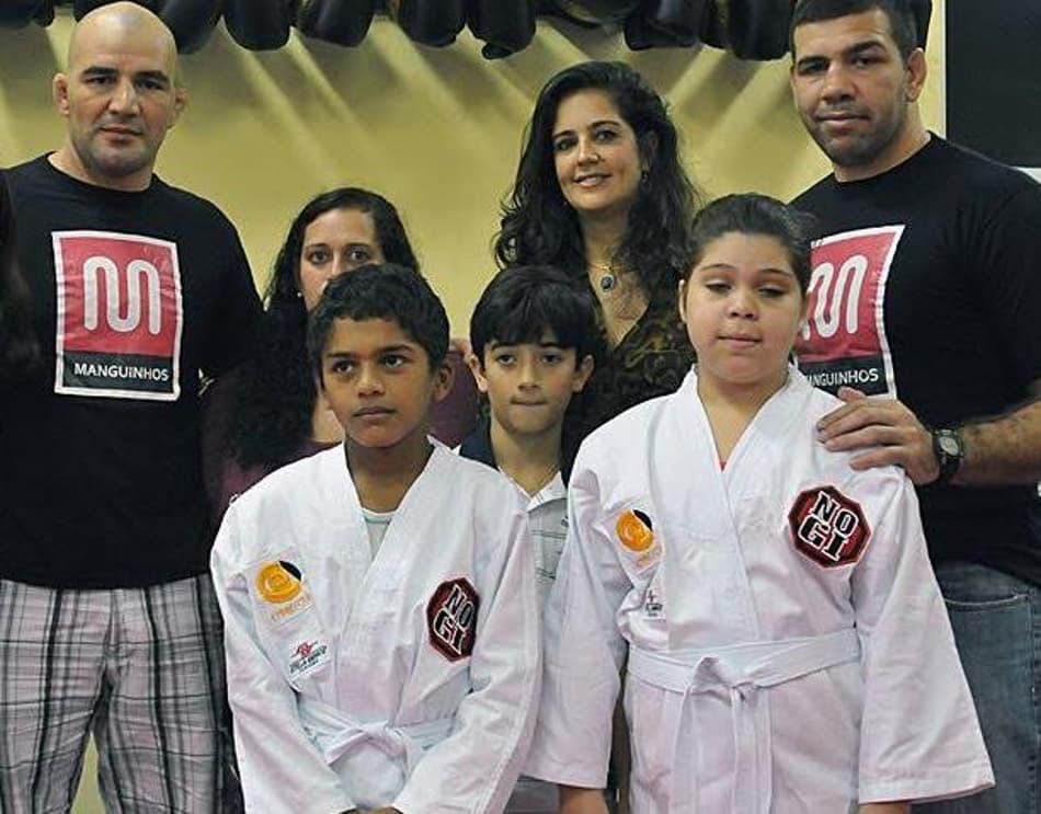 Projeto social de Pedro Rizzo retoma atividades no dia das crianças