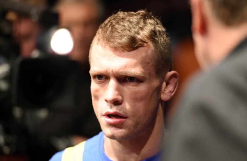 Lutador fica doente e cancela luta do UFC: Bisping vs. Henderson