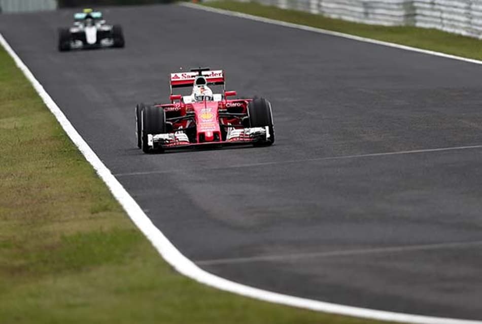 Sebastian Vettel minimiza impacto causado pelos retardatários