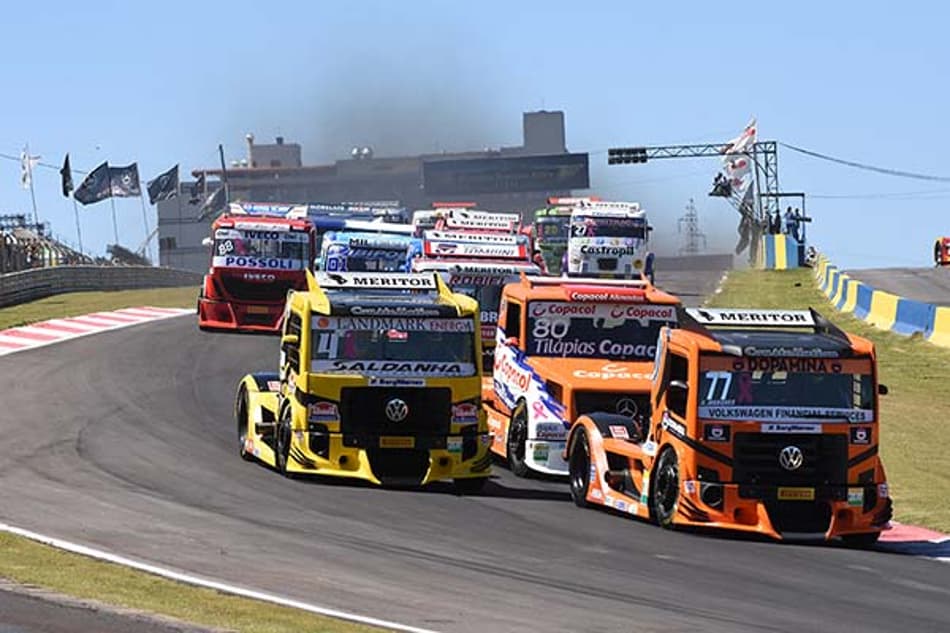 André Marques ganha a primeira na Fórmula Truck