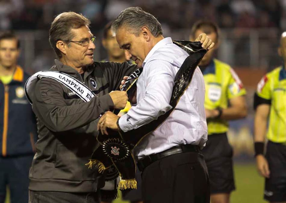 Blog: Oswaldo tenta mostrar que há vida após Tite no Timão
