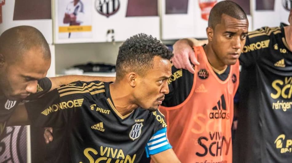 Capitão da Ponte Preta cobra concentração diante do Vitória