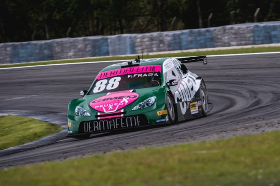 Felipe Fraga garante a pole em Curitiba