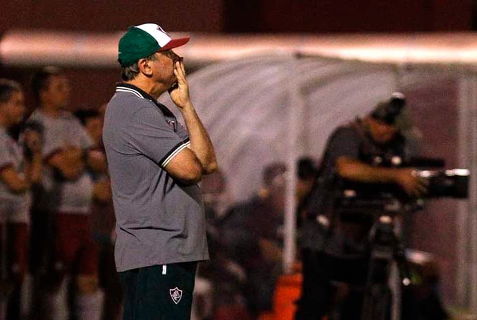 Levir culpa substituições forçadas por derrota do Flu: ‘Time perdeu o ritmo’