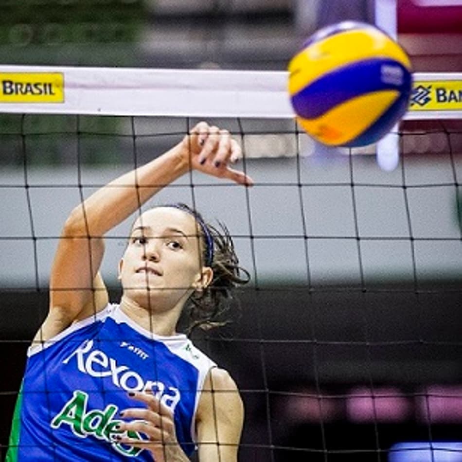 Gabi vira liderança e vê Rexona-Sesc com chances de ir longe no Mundial