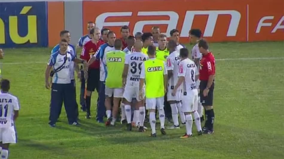 Inusitado até no apito! Veja o que rolou na 31ª rodada do Brasileirão