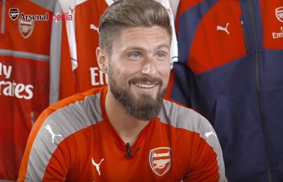 Giroud ‘desafia’ McGregor para luta: ‘Quando quiser’