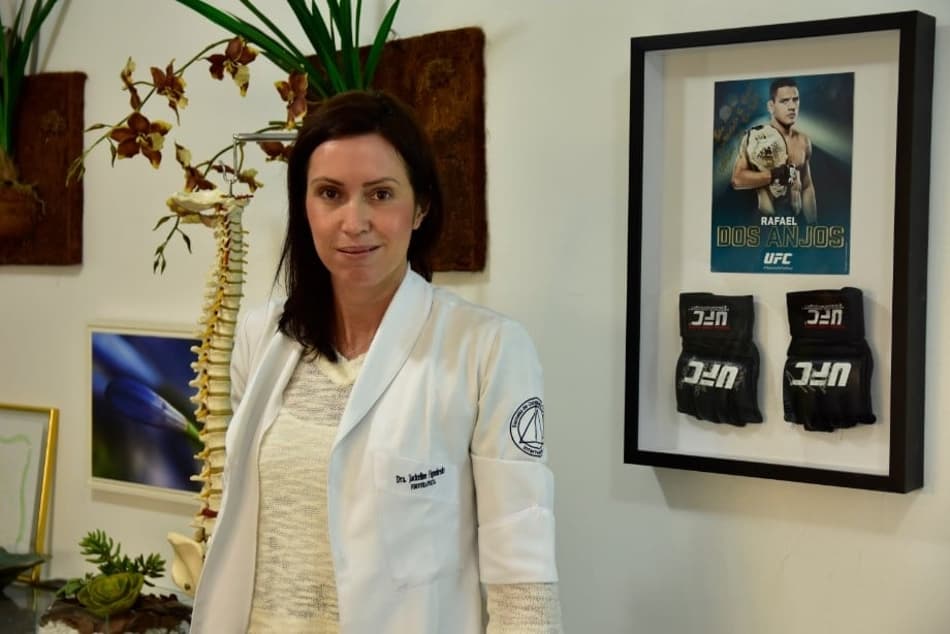 Jackeline Figueiredo é fisioterapeuta de diversos astros do UFC
