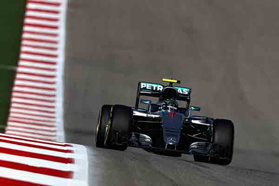 Rosberg dá troco em Hamilton e fecha sexta-feira na frente