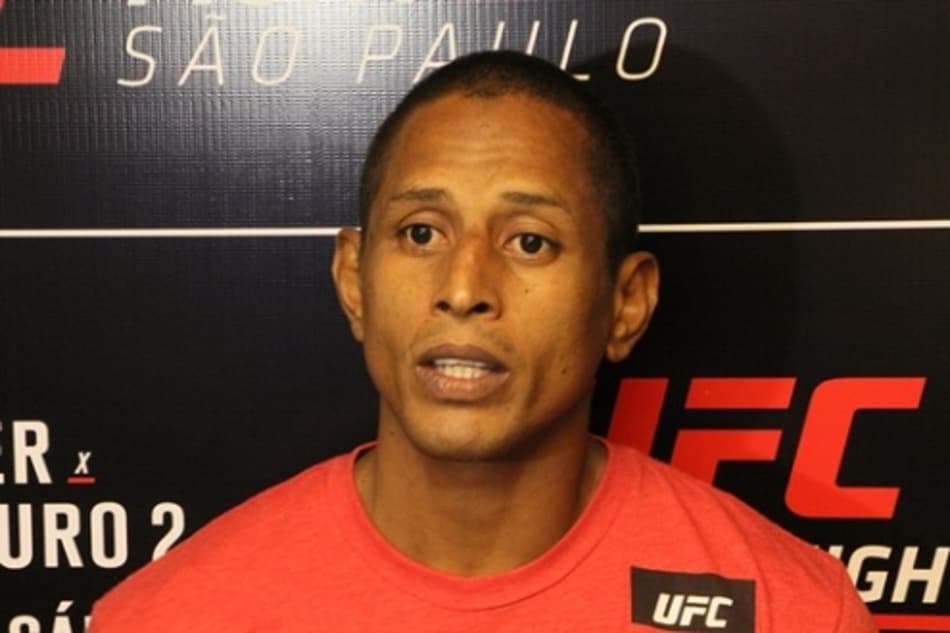 Johnny Eduardo expôe realidade de atletas que ficam na geladeira do UFC