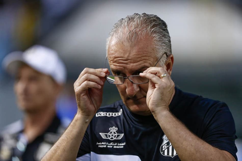 Dorival revela feito no intervalo e celebra vitória do Santos: ‘Dá vida’