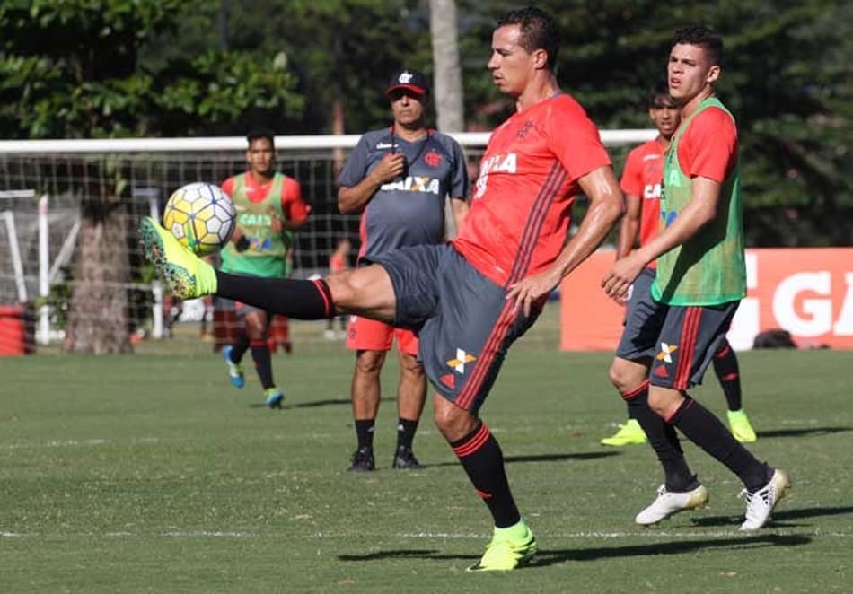 Treino Flamengo - Leandro Damião