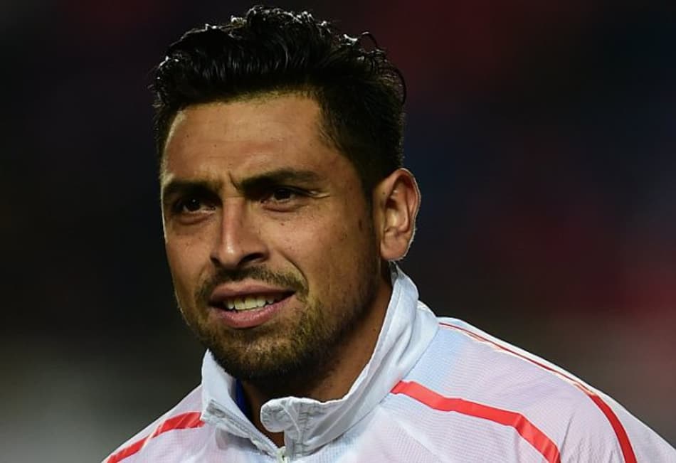 Zagueiro da Universidad de Chile não quer pensar em transferência