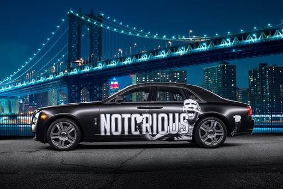 McGregor encomenda carrão personalizado para o UFC NY