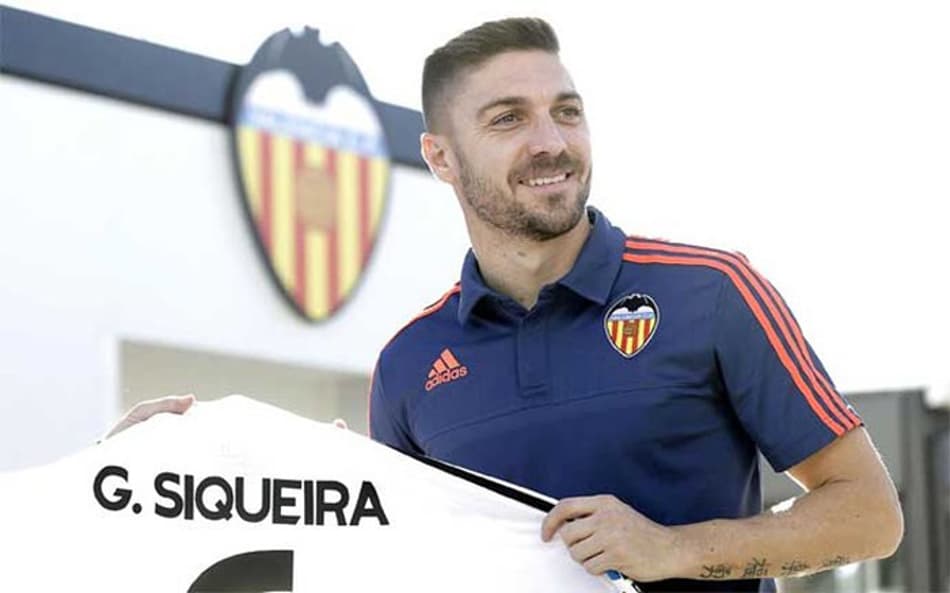 Guilherme Siqueira comemora fim de sequência negativa no Valencia