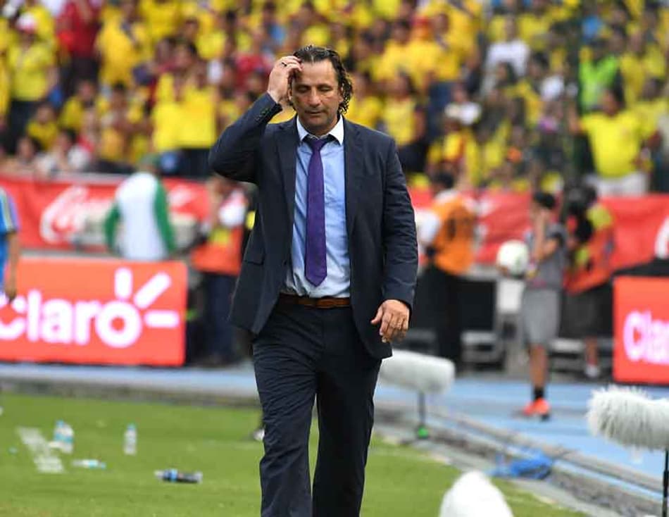 Juan Antonio Pizzi elogia postura do Chile contra Camarões